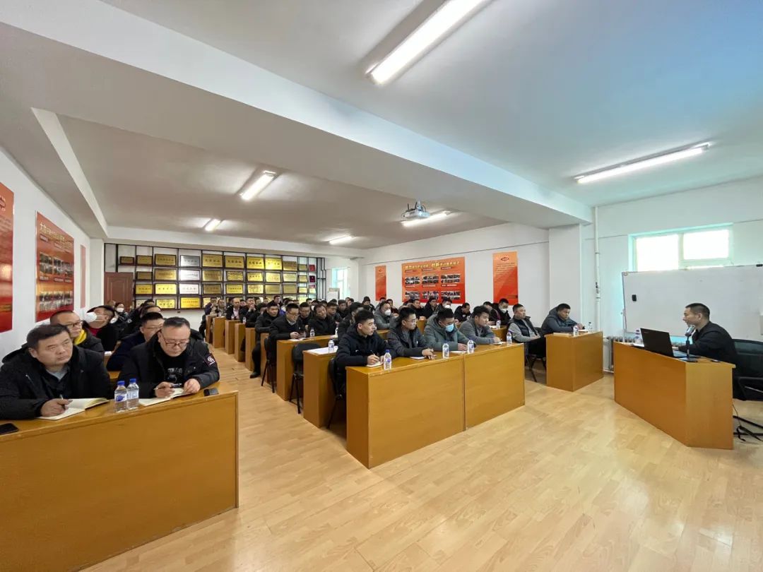 长春市政九游平台召开安全生产教育培训会议